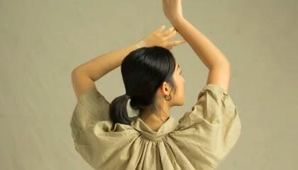 美财长彻底破防,想让我国换人,结果我国做出个意外动作
