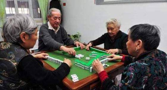 风靡街头巷尾的麻将是谁发明的？是国外传入还是本土国粹？