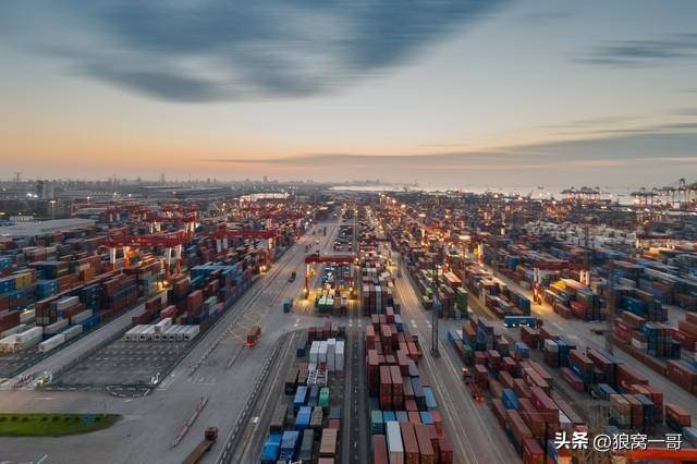 金价涨跌背后的秘密：聪明人靠它判断经济和财富机会